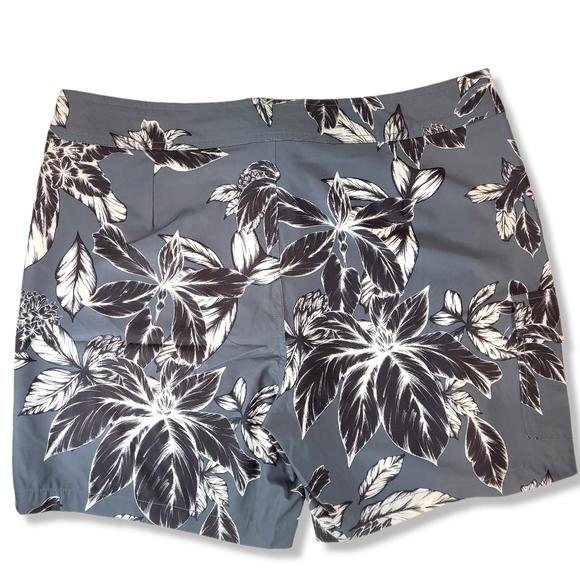 Good Threads Shorts - Picture 6 of 7